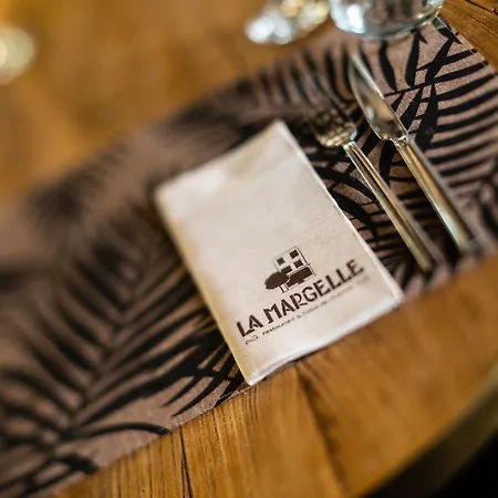 La Margelle Hotel Pernes-les-Fontaines