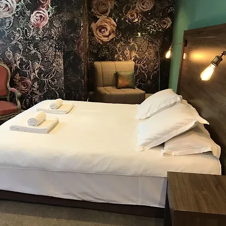 Hotel La Margelle 3*