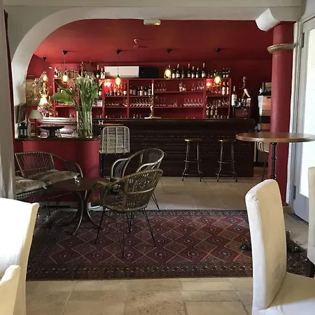 La Margelle 3* Pernes-les-Fontaines